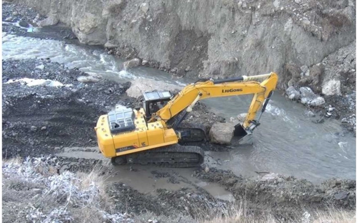 Quba-Xınalıq yolunda yeni körpünün inşasına başlanıldı