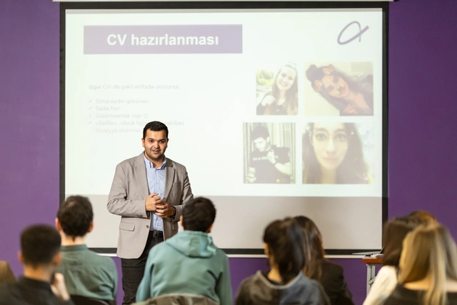 "Azercell" "Tələbələrin Akselerasiya Proqramı" üzrə layihə tərəfdaşı qismində çıxış edir