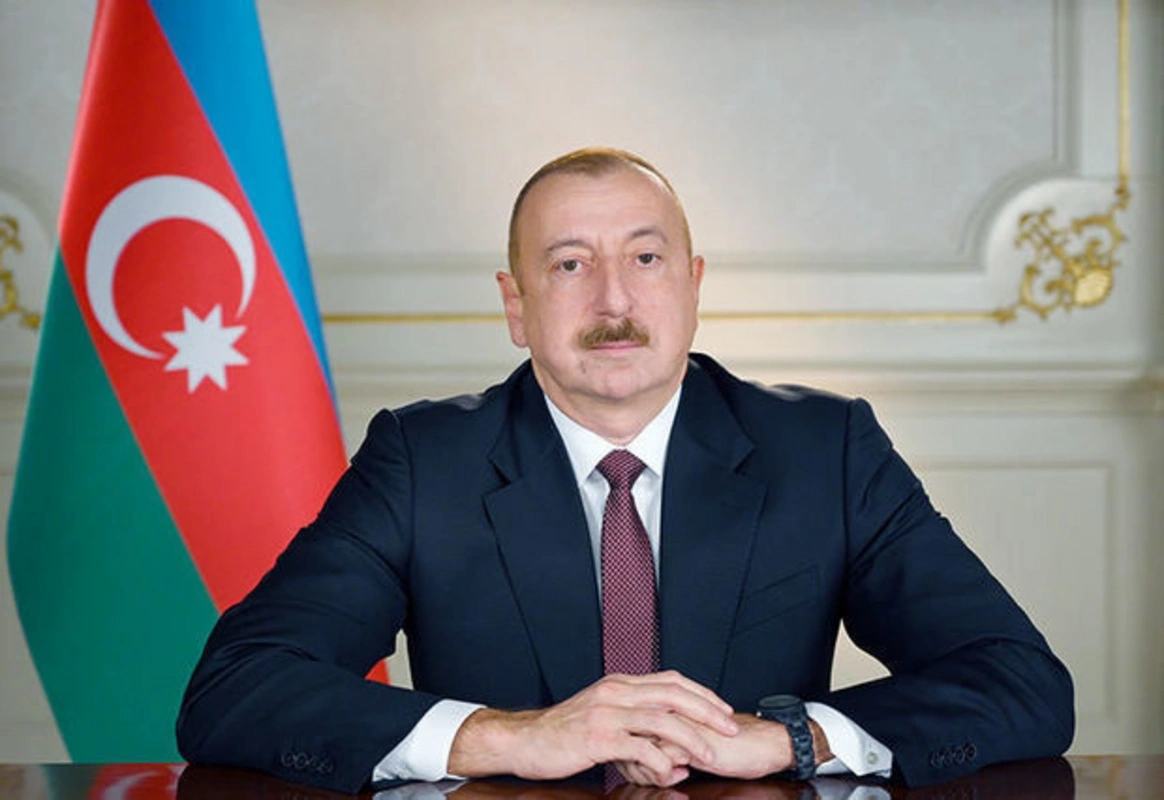 Cumhurbaşkanı İlham Aliyev 9 Kasım - Devlet Bayrağı Günü ile ilgili paylaşımda bulundu