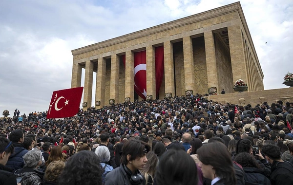 Atatürk'ün zamansız portresi: Ders kitaplarından Anıtkabir'e uzanan yolculuk