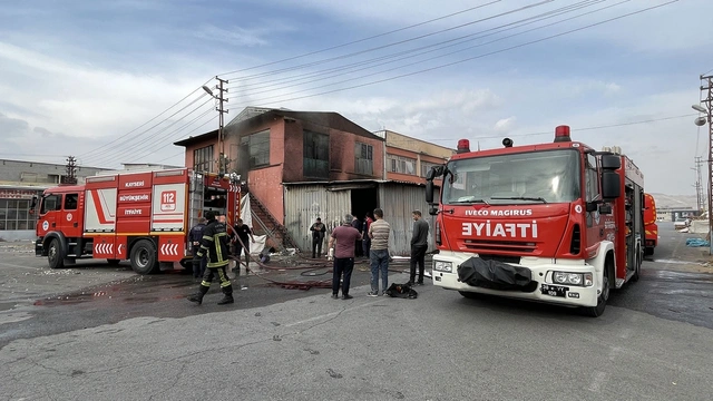 Kayseri'de Sünger Atölyesinde yangın çıktı