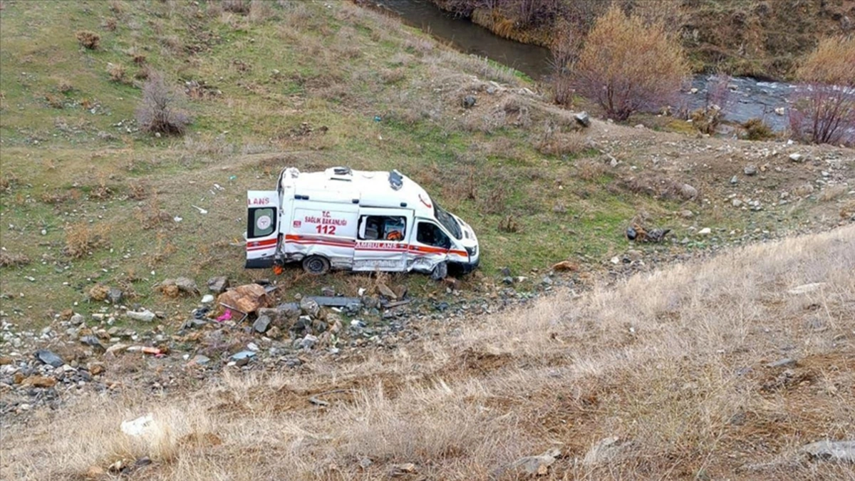 Bitlis'te trafik kazasında 11 kişi yaralandı