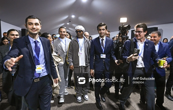 Ronaldinyo COP29-da iştirak etmək üçün Bakı Olimpiya Stadionuna gəlib