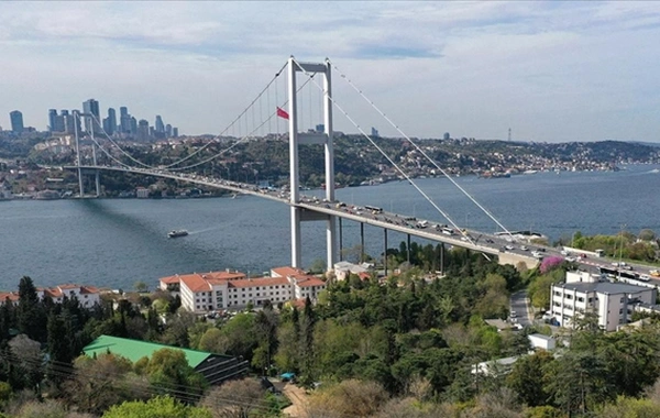 İstanbul Boğazı'nda gemi trafiği çift yönlü askıya alındı