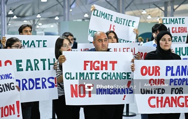 Bakıda COP29 çərçivəsində Avropada miqrantlara qarşı təzyiqlərlə əlaqədar səssiz aksiya keçirilib