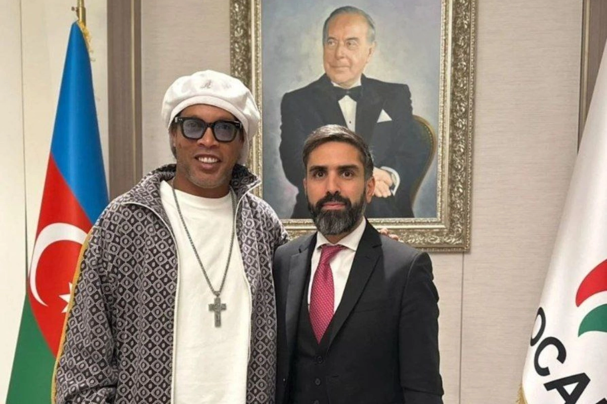 AFFA prezidenti Rövşən Nəcəf Ronaldinyo ilə görüşüb