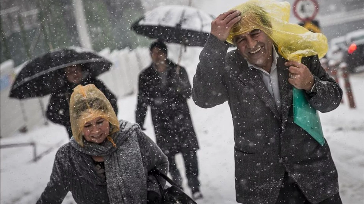 Meteoroloji'den 10 gün sürecek kuvvetli yağış ve fırtına uyarısı