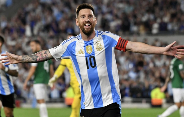 Lionel Messi Paraqvaya məğlub olduqları görüşdə baş hakimi təhqir edib