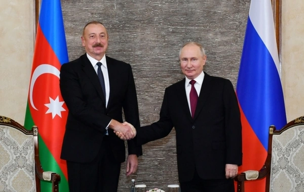 Vladimir Putin İlham Aliyev'i aradı