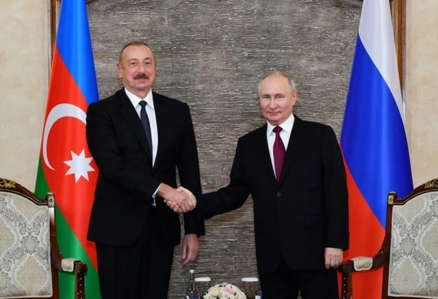 Vladimir Putin İlham Aliyev'i aradı