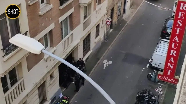 Paris'te restoran sahibi çalışanlarını rehin aldı