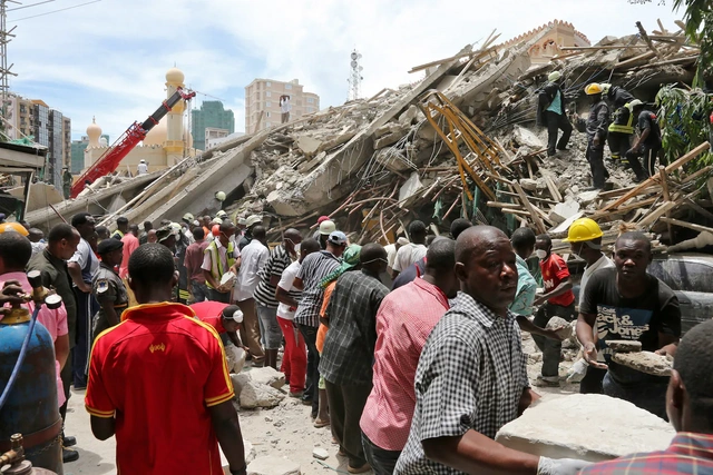 Tanzaniyada bina çöküb: 13 nəfər ölüb, 84 nəfər yaralanıb