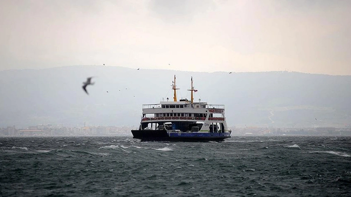 Ege denizi'nde fırtına kabusu: Feribot seferleri durdu