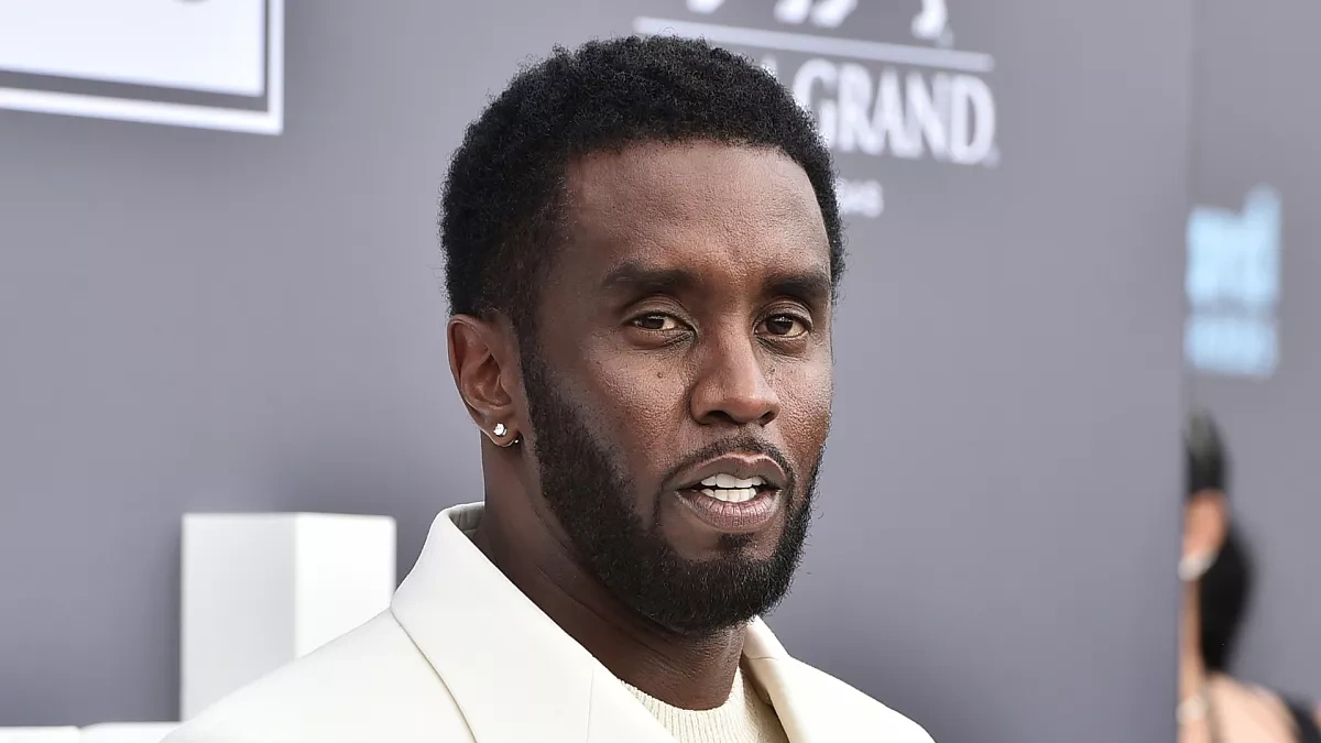 На камеру P.Diddy в тюрьме совершили рейд