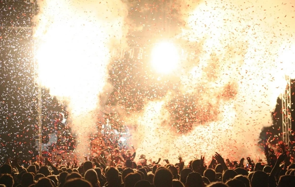 Ünlülerin yılbaşı konser fiyatları dudak uçuklatıyor