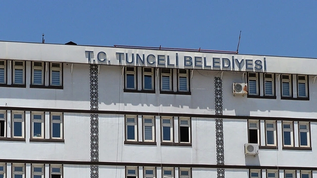 Türkiye İçişleri Bakanlığı duyurdu: Tunceli ve Ovacık Belediyelerine kayyum atandı