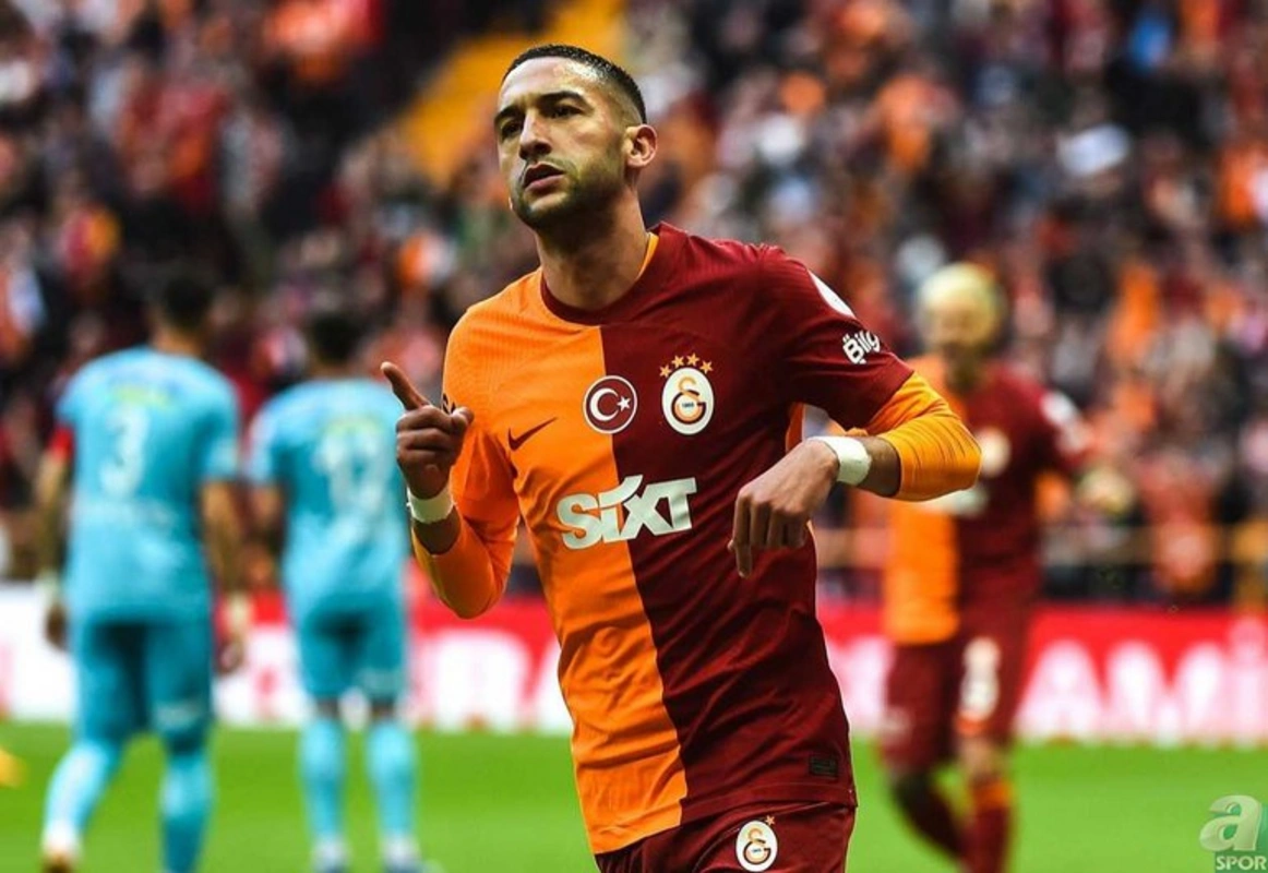 "Qalatasaray"la yolları ayırmaq istəyən Hakim Ziyeşin yeni klubu bəlli oldu