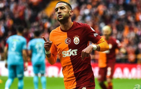 "Qalatasaray"la yolları ayırmaq istəyən Hakim Ziyeşin yeni klubu bəlli oldu