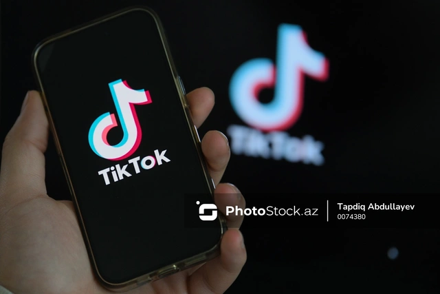 Şirkətin pullarını "TikTok"da bahalı hədiyyələrə xərclədi - HƏBS OLUNDU