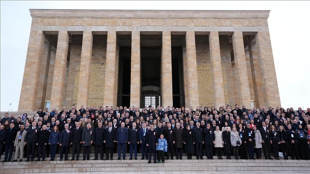 Milli Eğitim Bakanı Yusuf Tekin, Ata'nın Huzurunda: Anıtkabir ziyareti