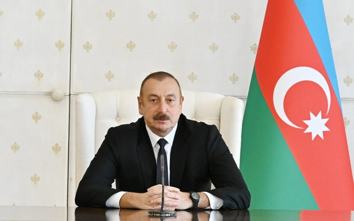 İlham Aliyev Surinamlı mevkidaşına mektup gönderdi