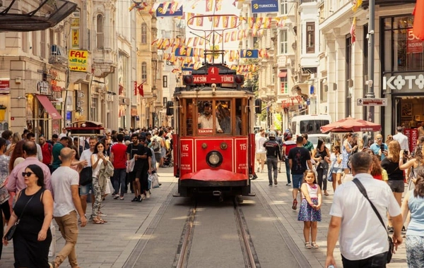 İstanbul Valiliği Taksim'i kapattı