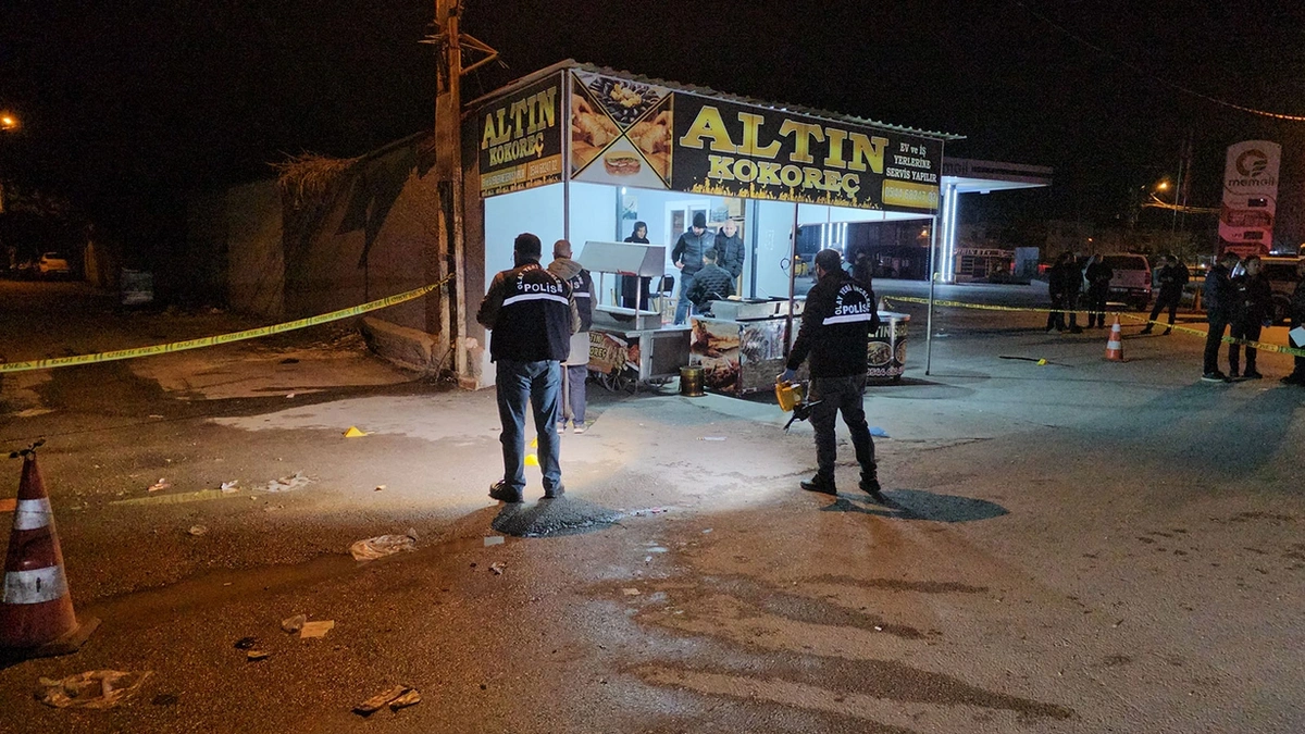 Adana'da akılalmaz olay: Yemek yerken başından vuruldu