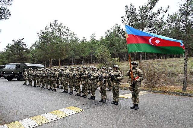 Азербайджан и Иран начали совместные военные учения