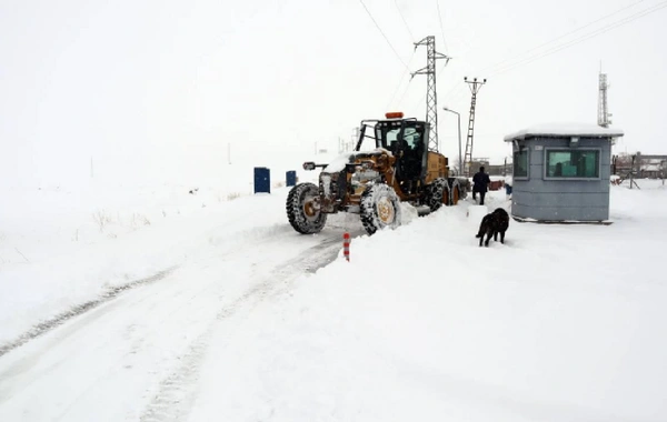 Kastamonu, Tokat ve Amasya'da 90 köy yolu kardan kapandı