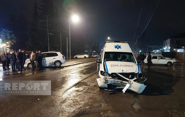 В TƏBİB рассказали о состоянии пострадавших в ДТП с участием машины скорой помощи