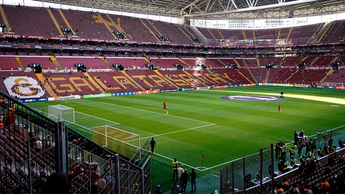 Türkiye - Macaristan play-off maçı Ali Sami Yen'de