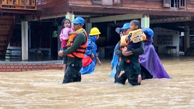 Tayland'ın güneyini sel vurdu: 2 kişi hayatını kaybetti