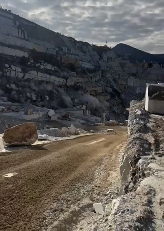 Marmara Adası mermer ocağında yeni toprak kayması paniği