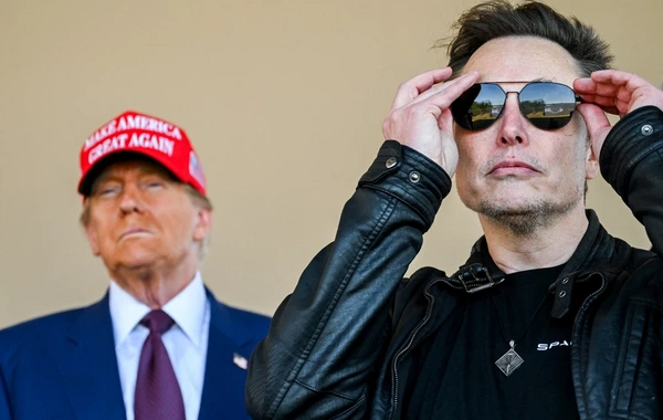 Musk ve Trump Şükran Günü yemeğinde eğlendi: Village People eşliğinde dans ettiler