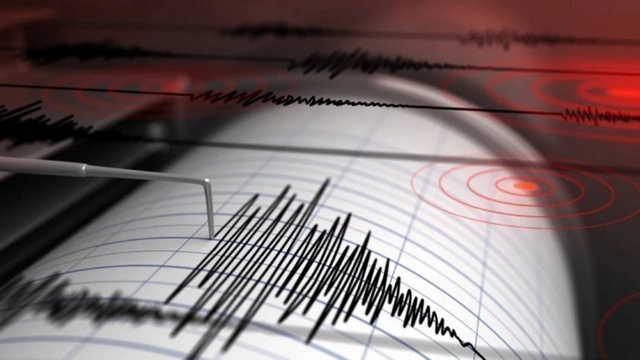 Hindistan'da güçlü deprem oldu