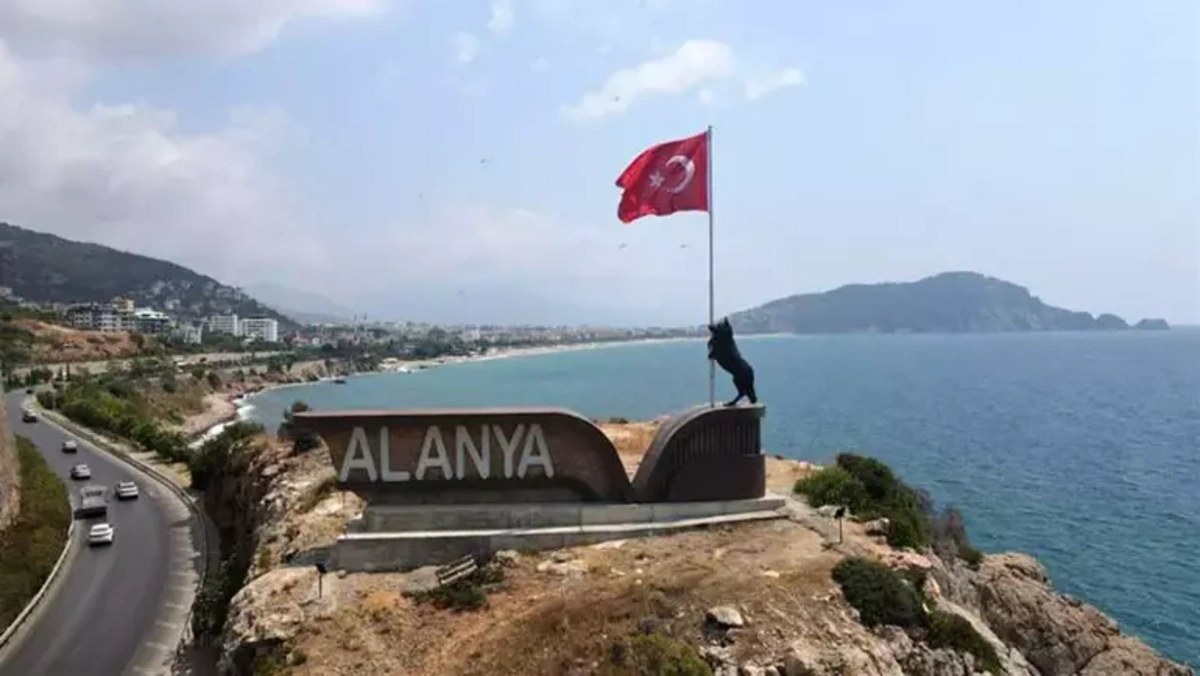 Alanya'nın simgesi Bozkurt heykeli neden kaldırıldı?