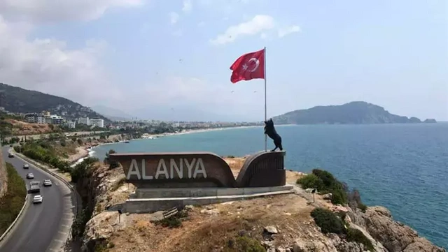 Alanya'nın simgesi Bozkurt heykeli neden kaldırıldı?