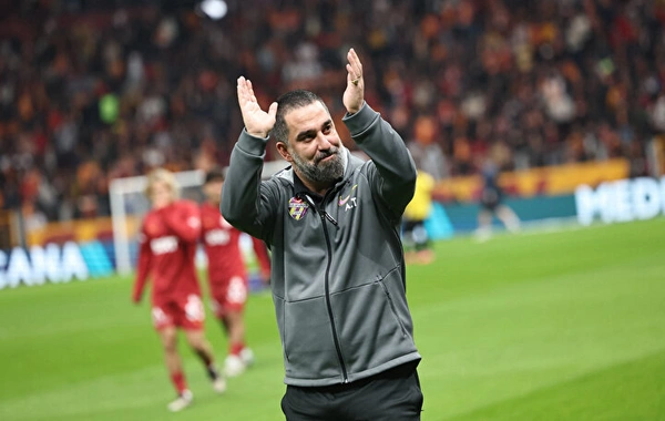 Arda Turan'dan Okan Buruk'a sert tepki: "Oyuncularımın başını eğdirmem!"