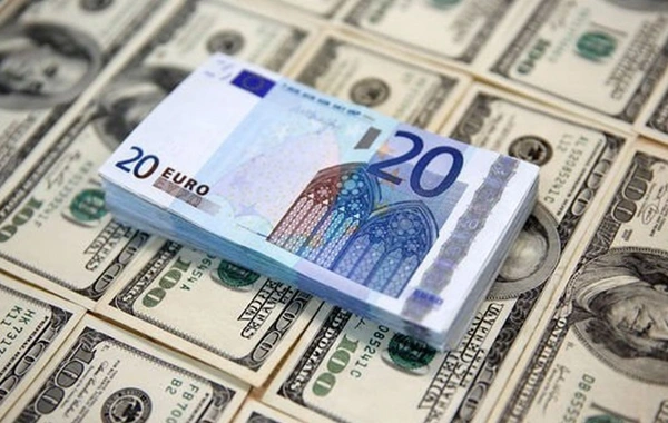 Kritik enflasyon verisi öncesinde dolar zirvede, euro düşüşte