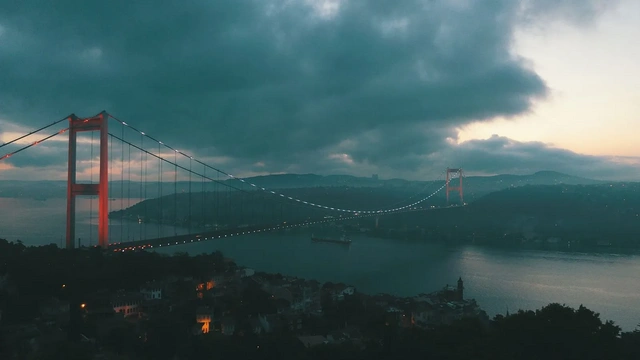 İstanbul'da kasvetli Londra havası: Günlerce yağmur yağacak