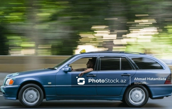 В Азербайджане старые автомобили незаконно подключают к службе такси?