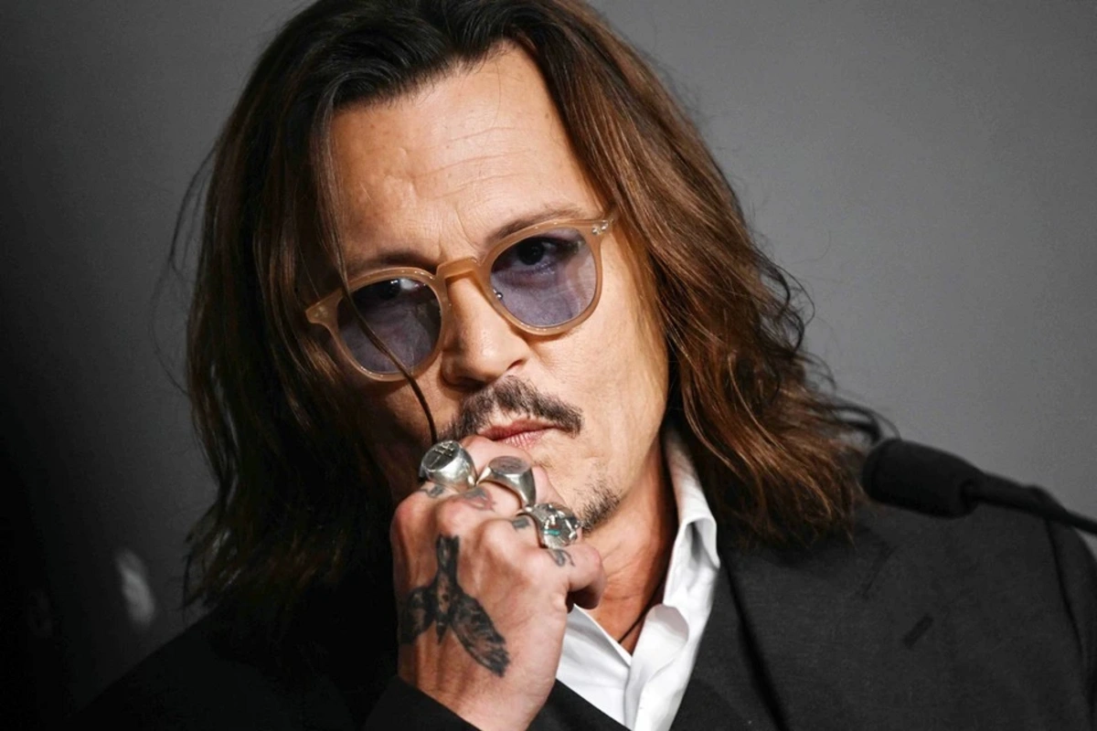 Johnny Depp Karayip Korsanları'na geri dönebilir