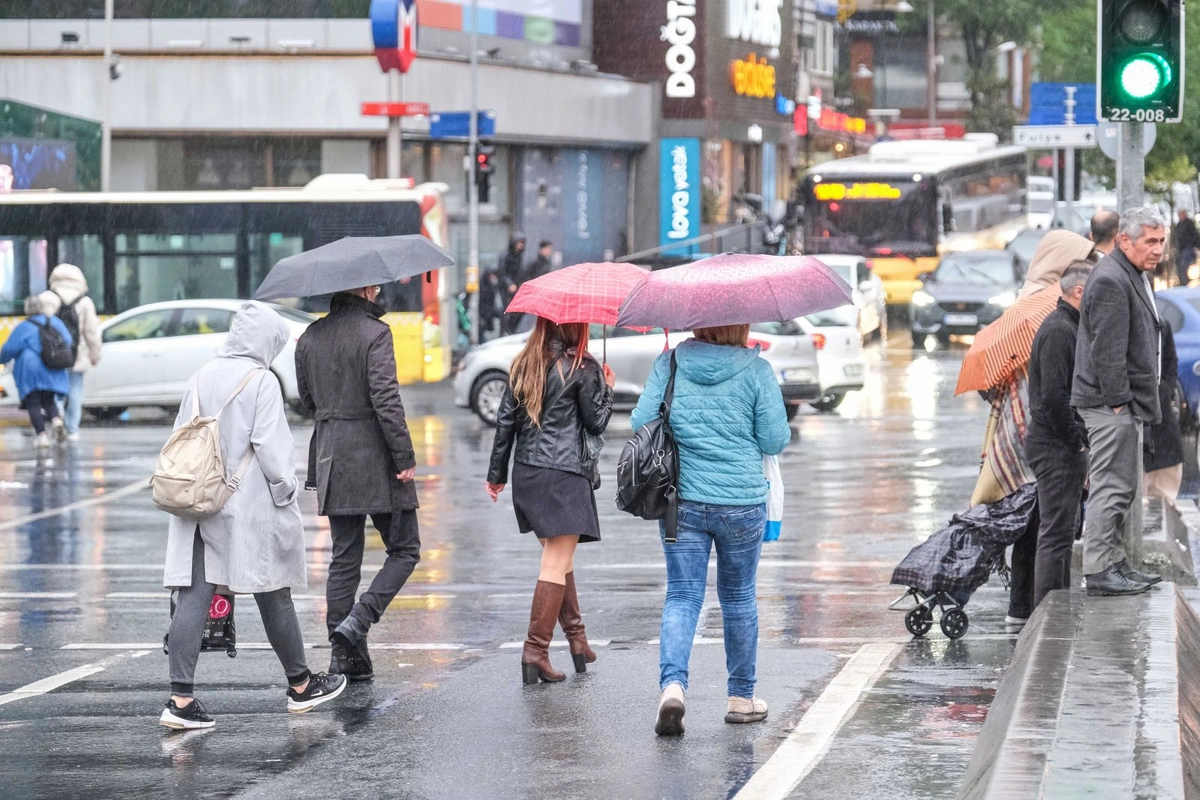 Hava durumu değişiyor: İstanbul başta olmak üzere 43 ilde kuvvetli yağış uyarısı