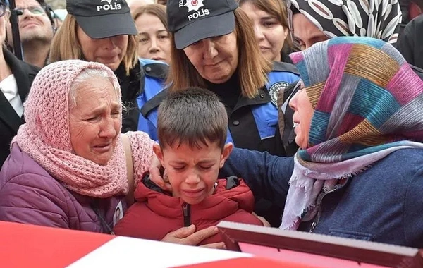 Kahraman Polis Memuru Mehmet Tozun'a veda: Çocuğunun son bakışları yürekleri dağladı