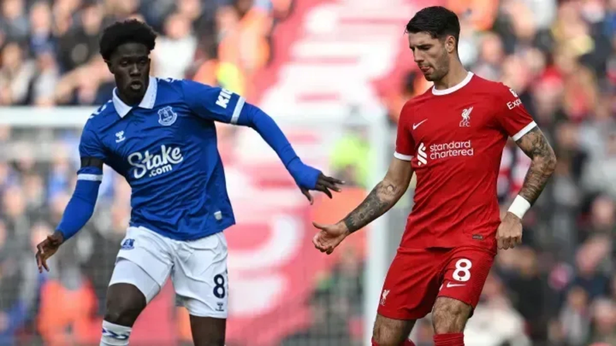 İngiltere'de Everton Liverpool derbisi için flaş erteleme kararı