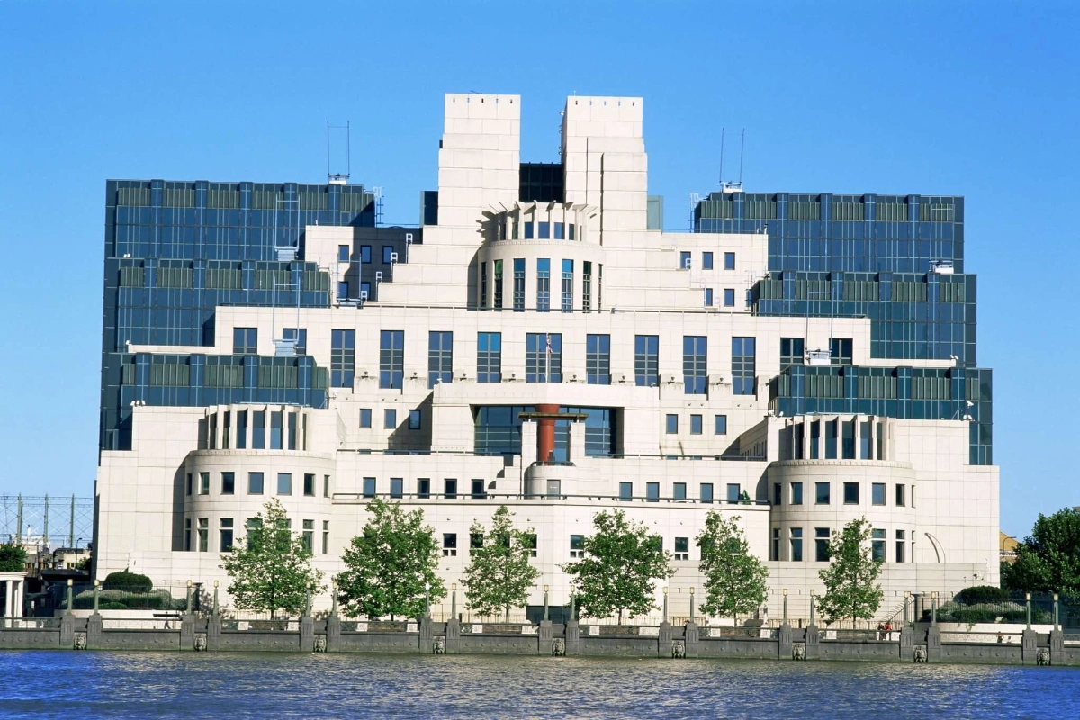 Британская контрразведка MI5 урезает борьбу с терроризмом из-за угрозы РФ и КНР