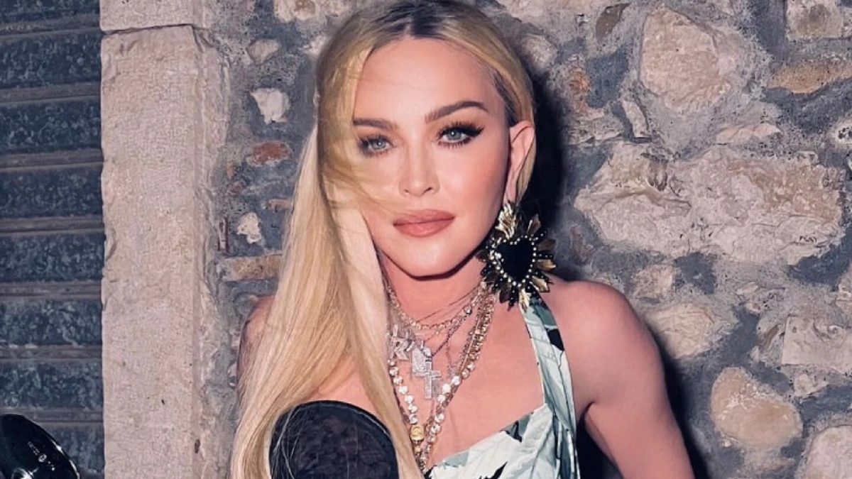 66 yaşındaki Madonna 28 yaşındaki erkek arkadaşına geri döndü