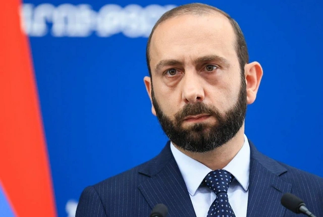 Mirzoyan: "Ermənistan və Azərbaycan məhsullarının qarşılıqlı tranzitini təşkil edə bilərik"