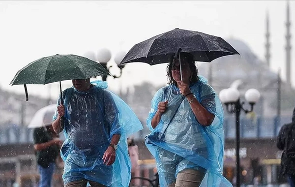 Meteoroloji'den İstanbul ve 10 ile sarı alarm: Kuvvetli yağış ve fırtına bekleniyor