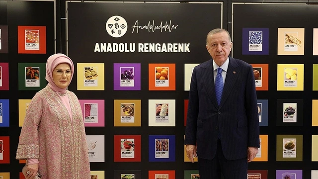 Emine Erdoğan: 15. Büyükelçiler Konferansı'nın hayırlı olmasını diliyorum